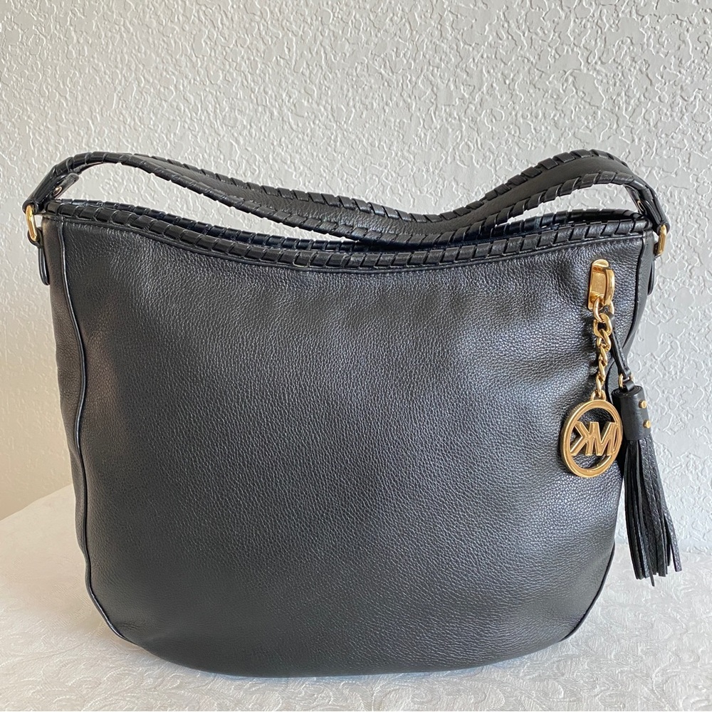Michael Kors Black Pebbled Leather hobo Bag